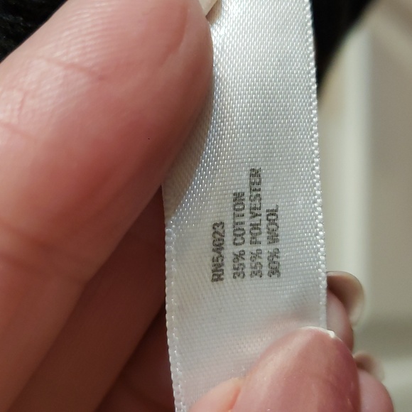 Gap maternity L black lightweight sweater - Picture 3 of 6